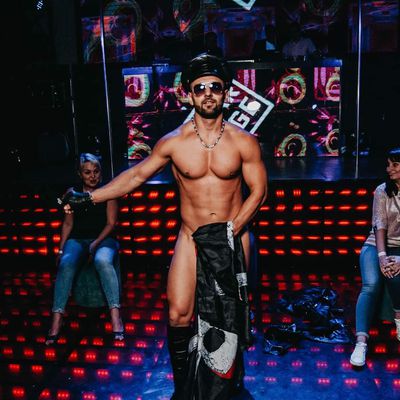 Men Strip show Kharkiv ➡️ order dancer Joker for a party - Photo 7